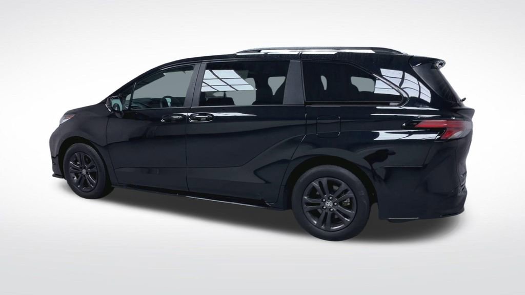 Certified 2025 Toyota Sienna XSE w/ XSE Plus Package AWD/4WD image 7