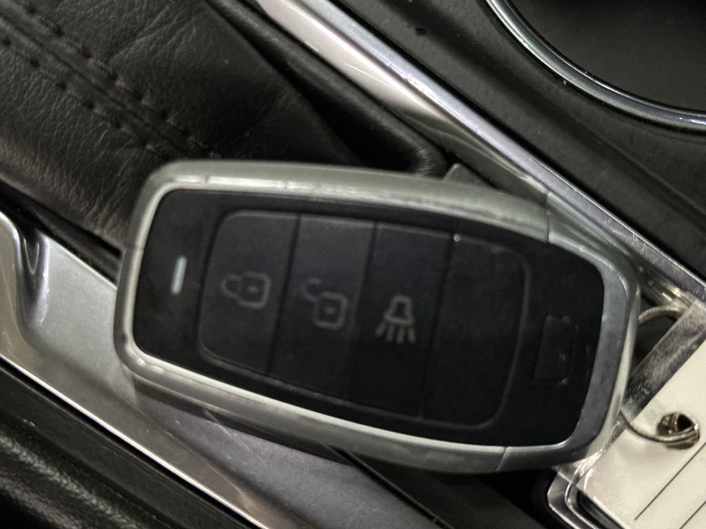 Used 2018 Chevrolet Equinox LT image 28