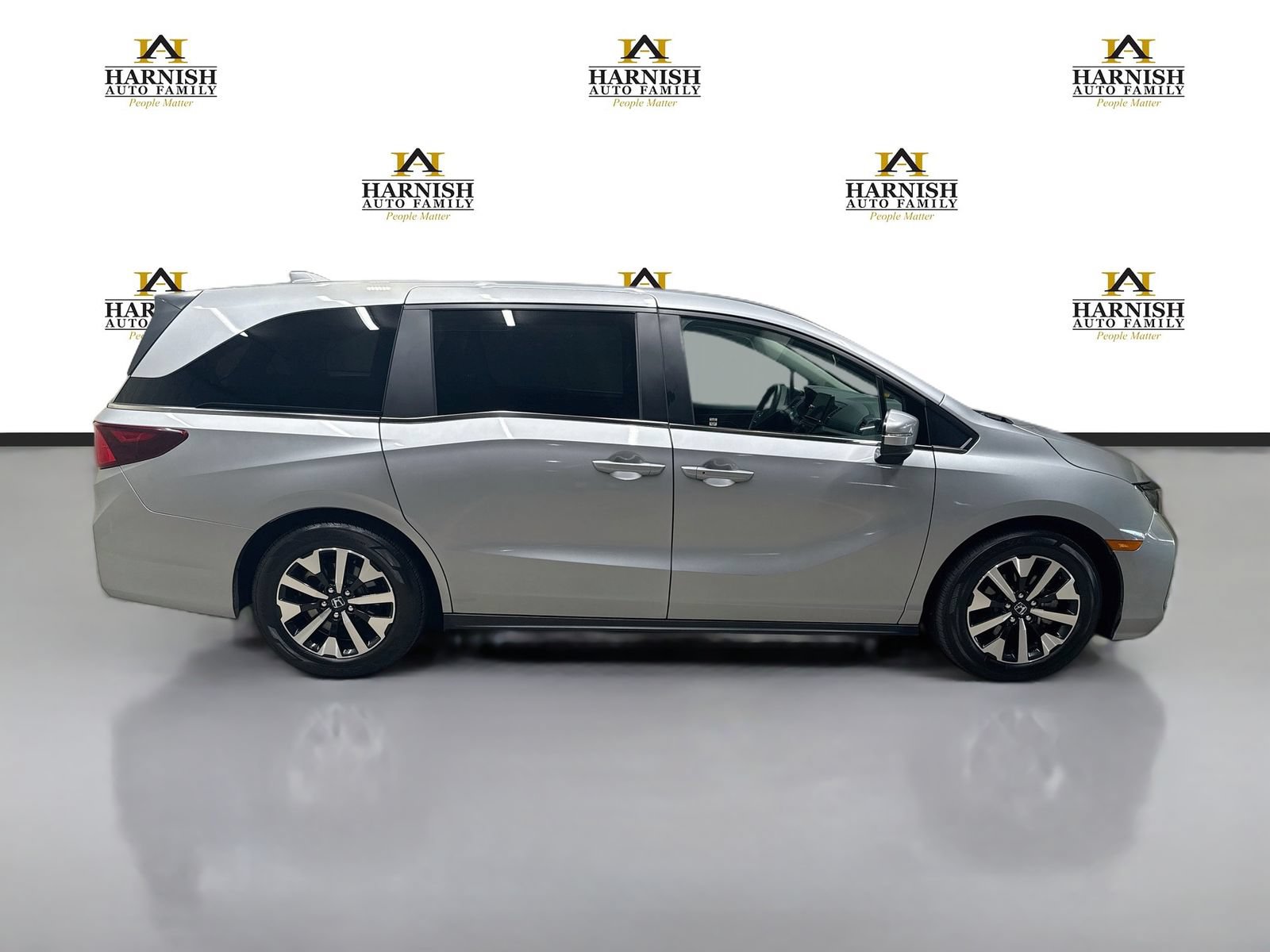 Used 2025 Honda Odyssey EX-L image 4