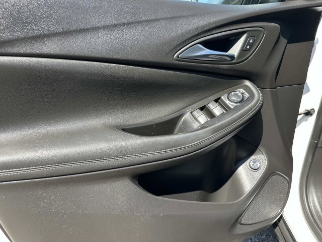Used 2024 Buick Encore GX Preferred w/ Comfort Package AWD/4WD image 17