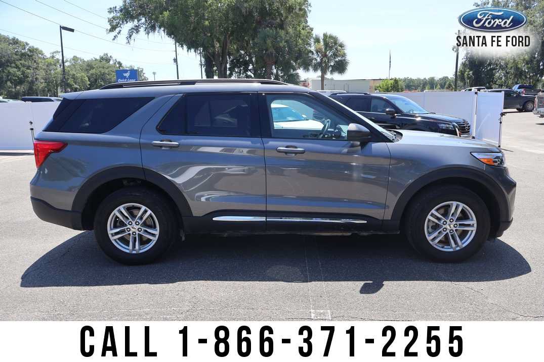 New 2024 Ford Explorer XLT w/ Equipment Group 202A AWD/4WD image 7