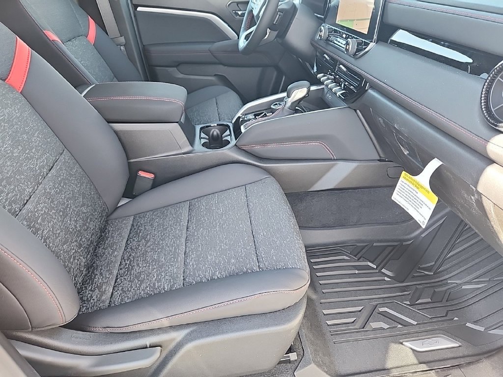 New 2025 Chevrolet Colorado Z71 w/ Technology Package AWD/4WD image 23