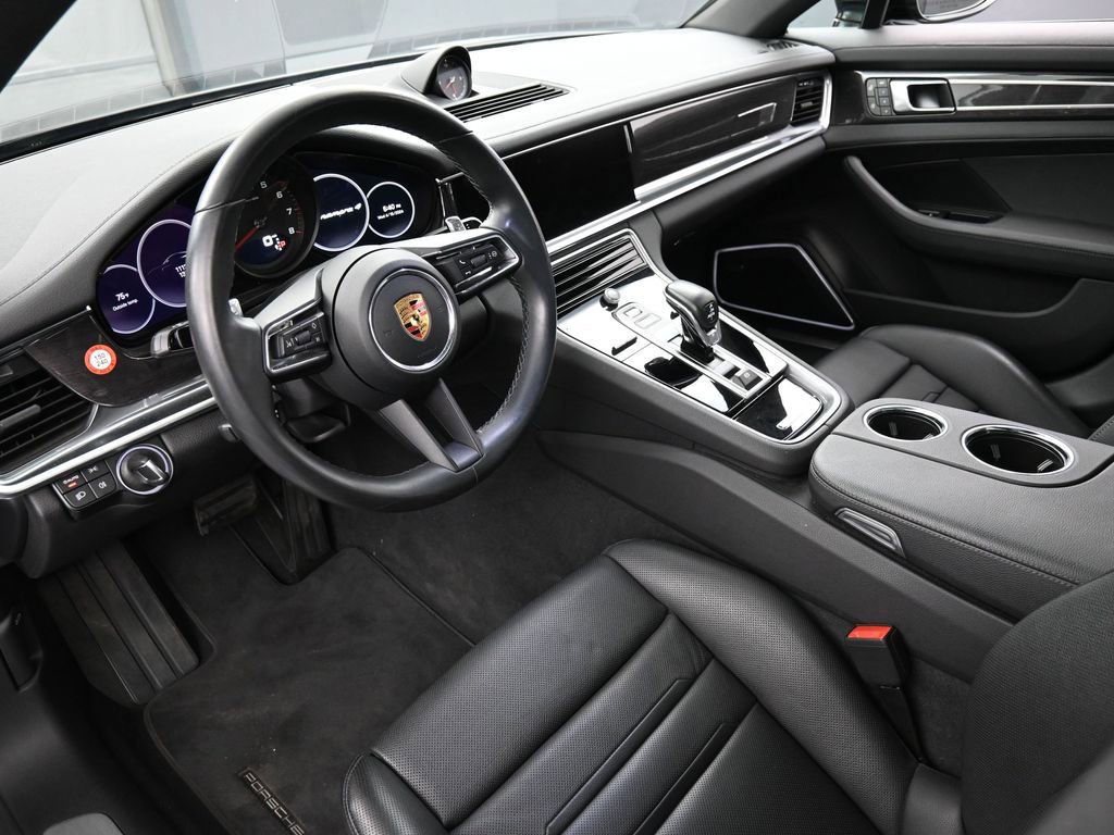 Certified 2023 Porsche Panamera 4 Platinum Edition image 4
