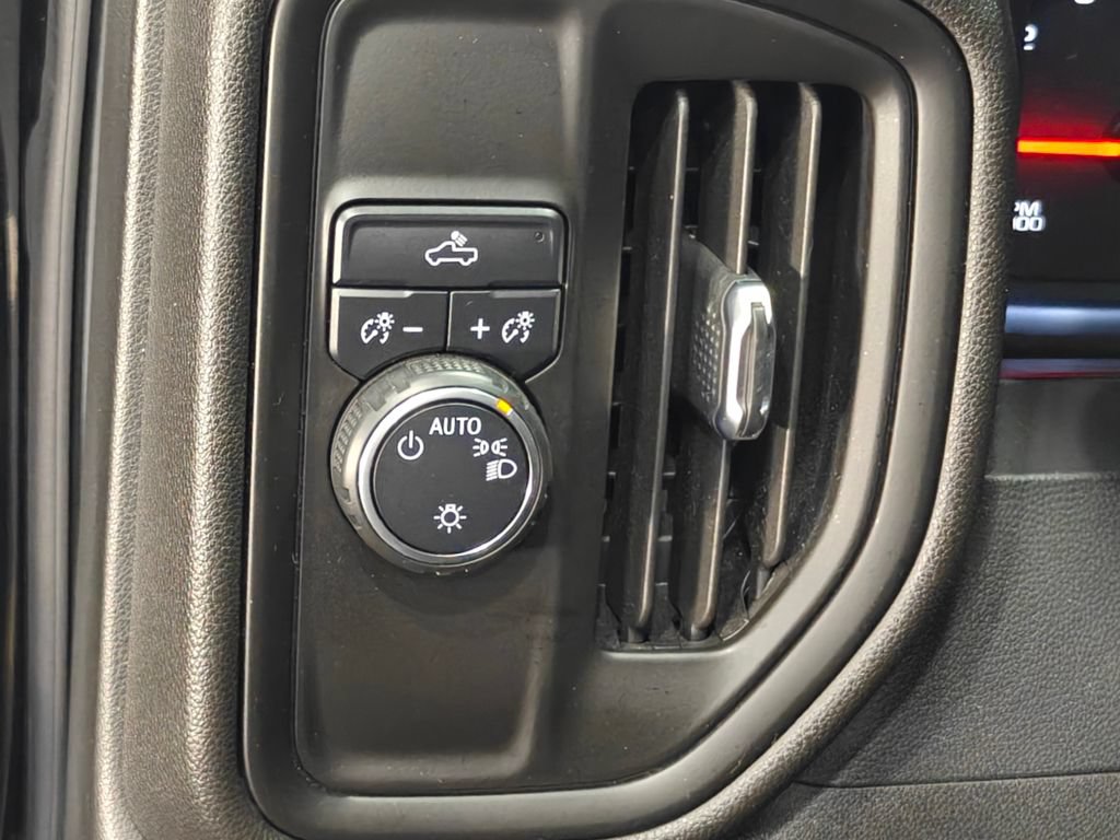 Used 2020 Chevrolet Silverado 1500 Custom w/ Custom Value Package RWD image 42