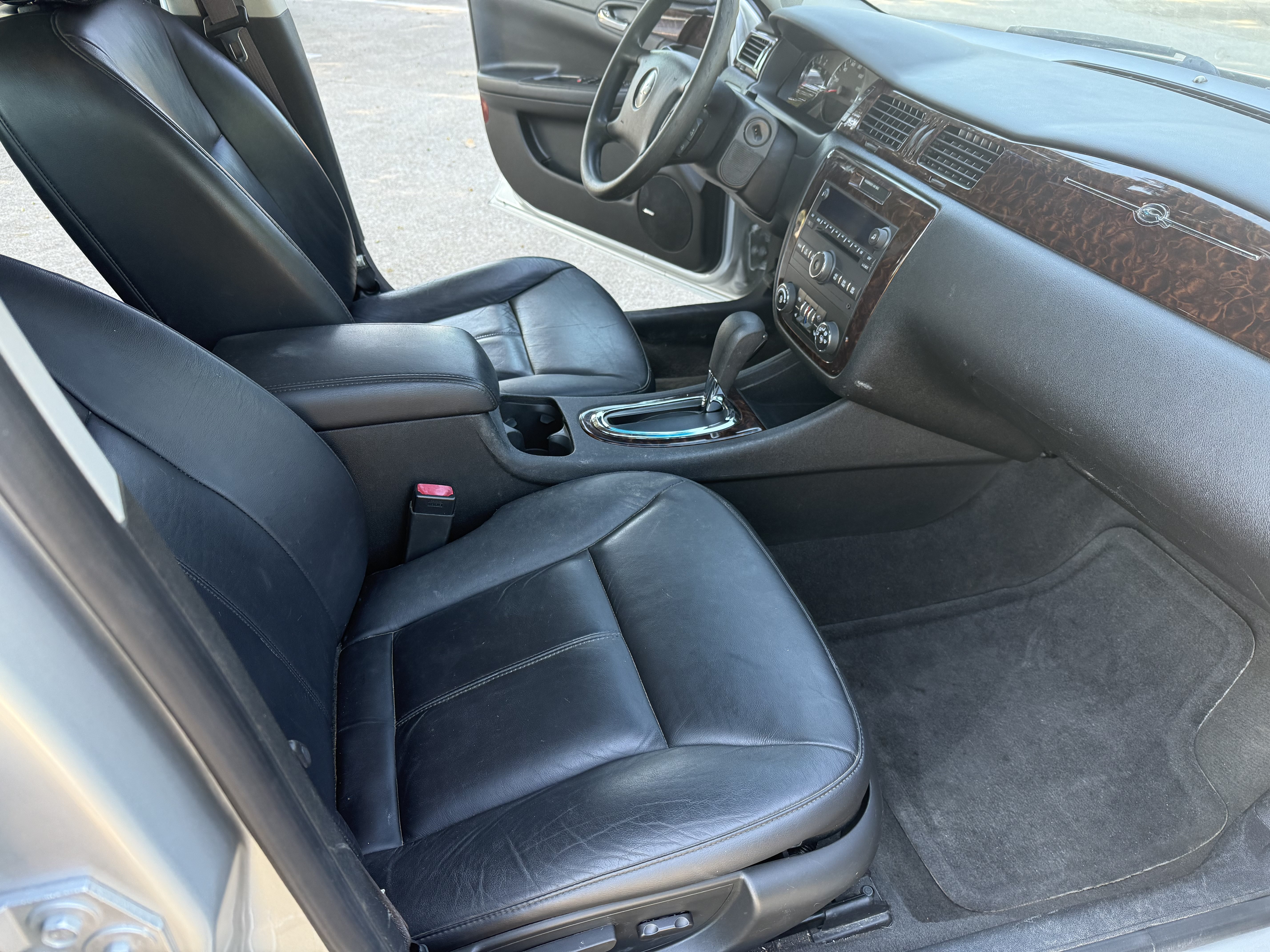 Used 2016 Chevrolet Impala LTZ FWD image 9