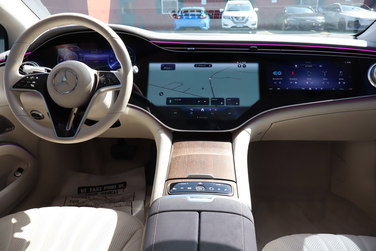 Used 2022 Mercedes-Benz EQS 580 4MATIC Sedan image 14