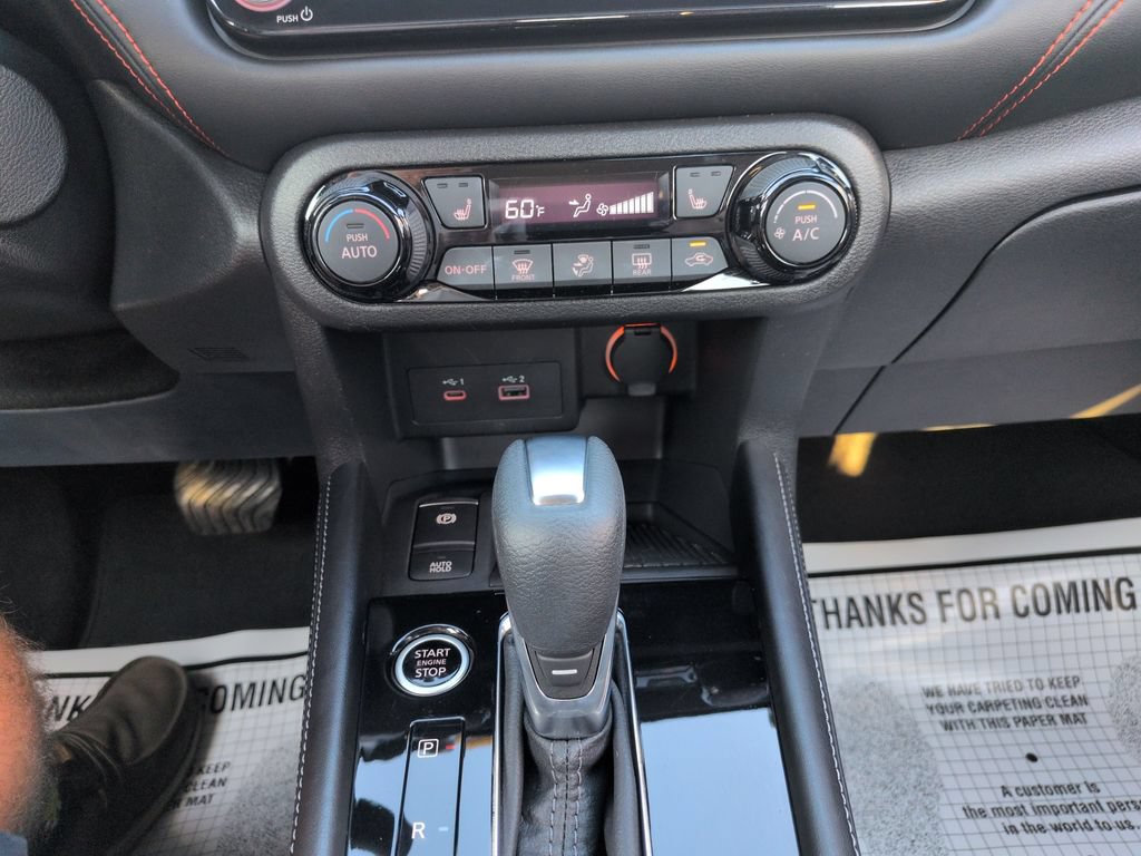 Used 2022 Nissan Kicks SR w/ Premium Package FWD image 18