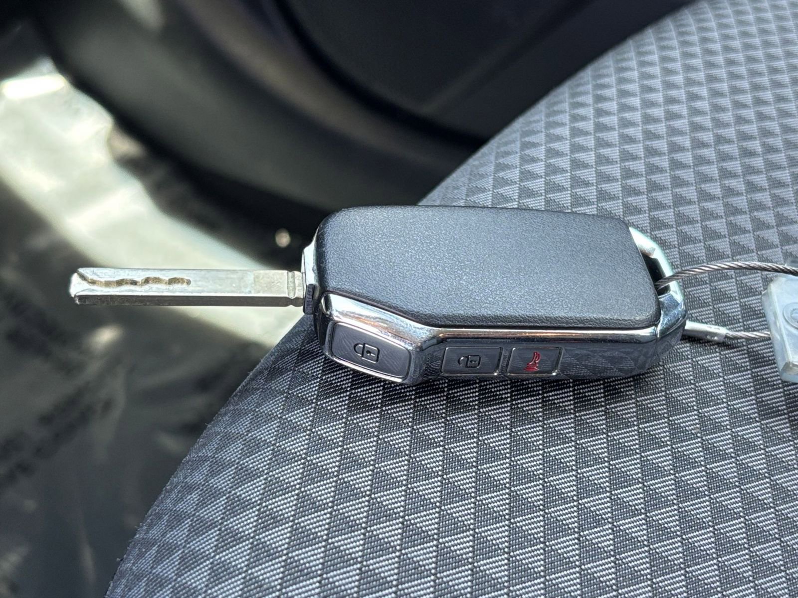 Used 2025 Kia Soul LX w/ LX Technology Package FWD image 21