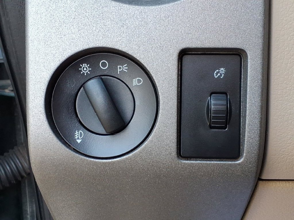 Used 2010 Ford F350 Lariat AWD/4WD image 13