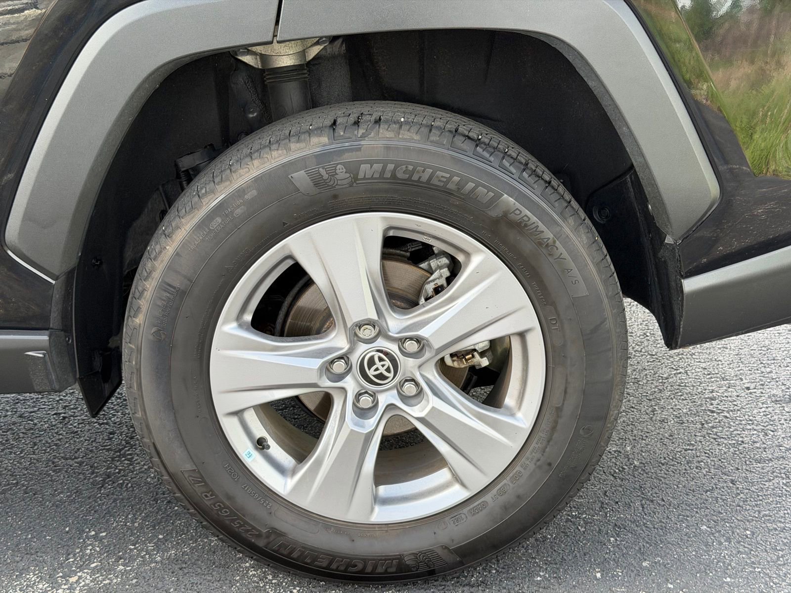 Used 2022 Toyota RAV4 XLE w/ Convenience Package image 34