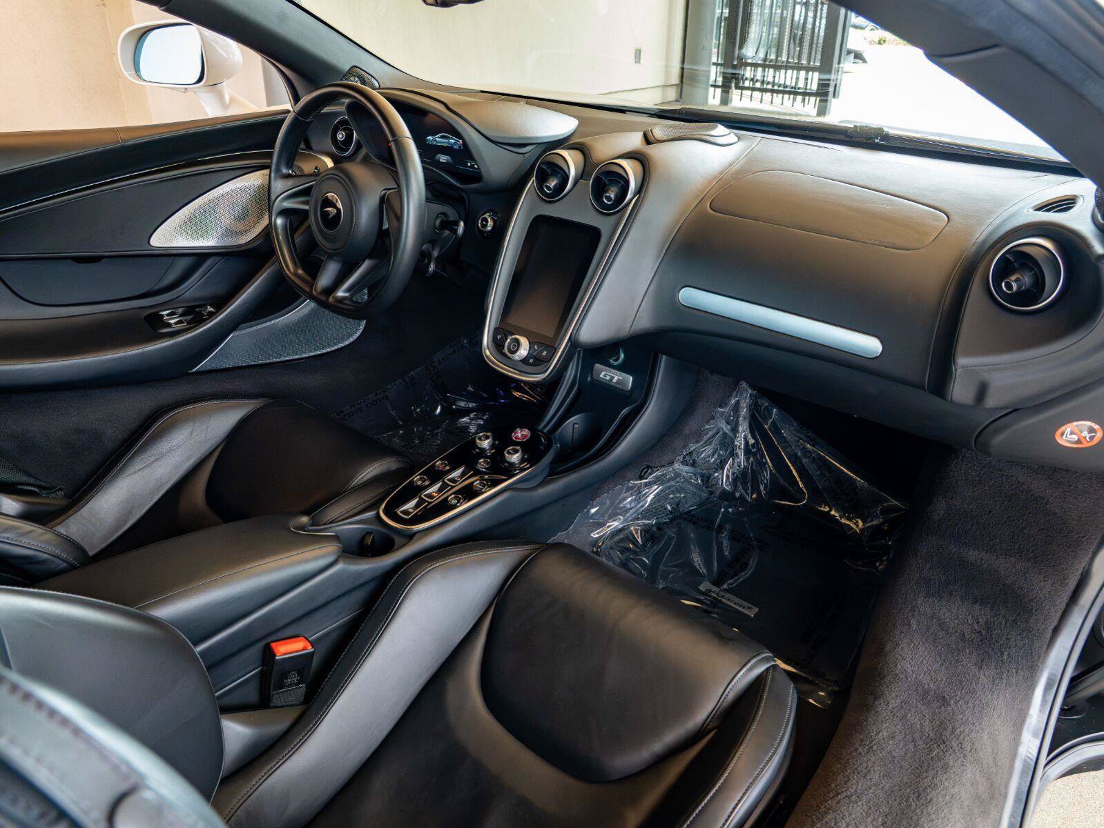 Used 2020 McLaren GT RWD image 20