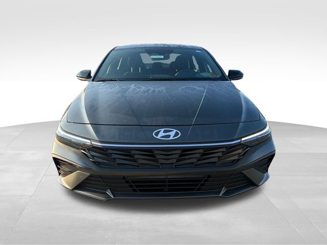 Used 2025 Hyundai Elantra Sport FWD image 2