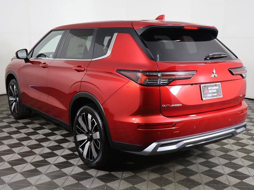 New 2025 Mitsubishi Outlander SE AWD/4WD image 11