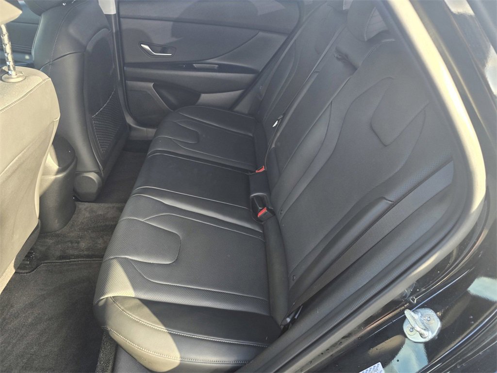Used 2023 Hyundai Elantra Limited w/ Cargo Package image 11