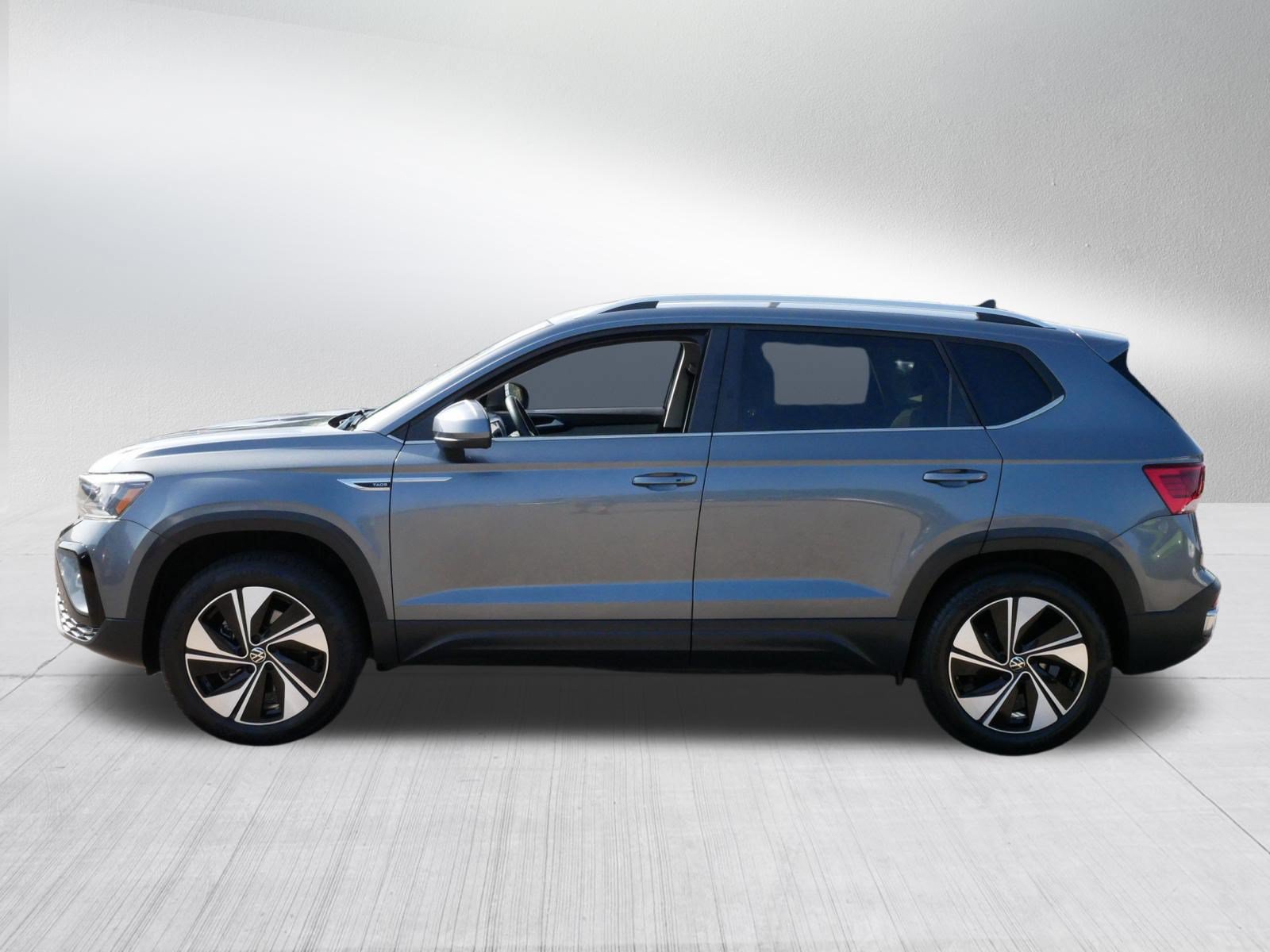 Used 2024 Volkswagen Taos SE AWD/4WD image 4