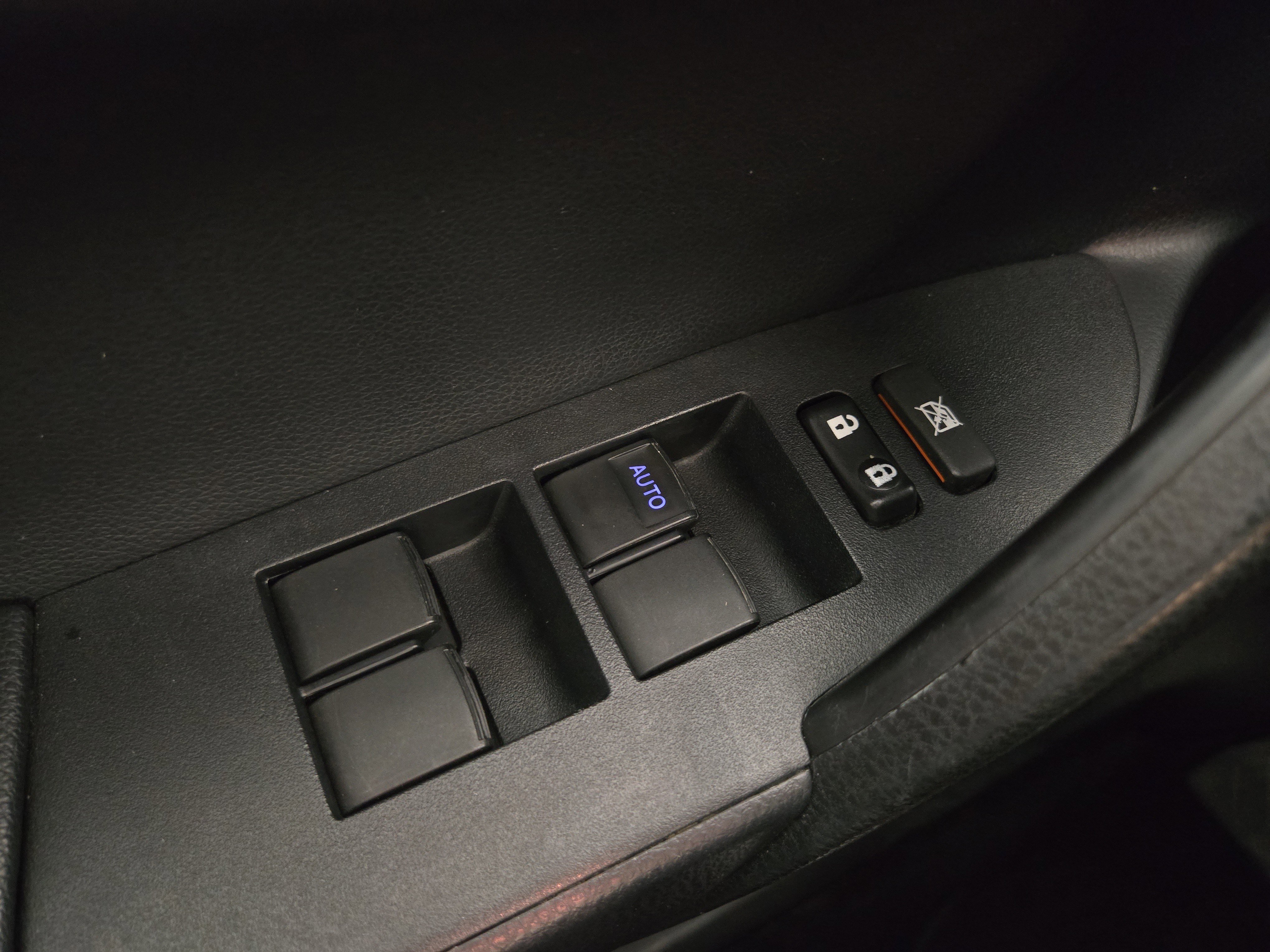 Used 2018 Toyota Corolla L image 25