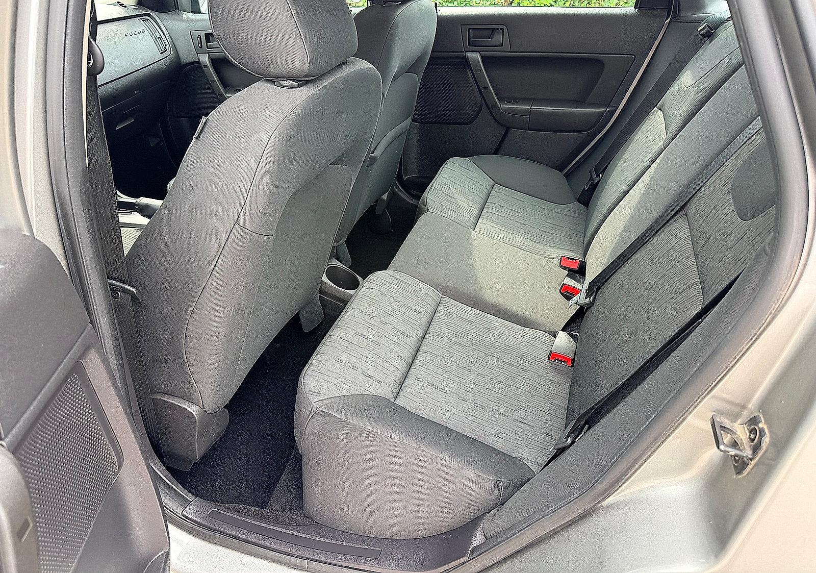Used 2008 Ford Focus SE FWD image 28