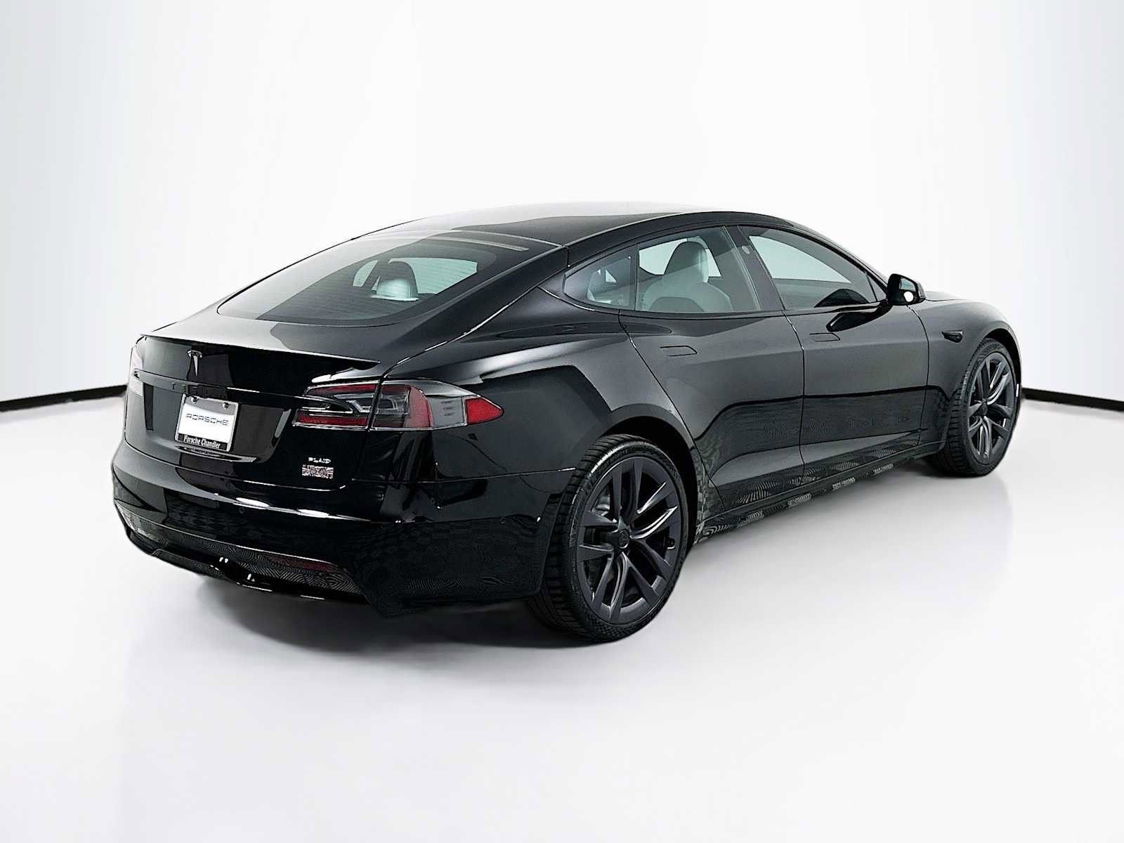 Used 2022 Tesla Model S Plaid AWD/4WD image 9