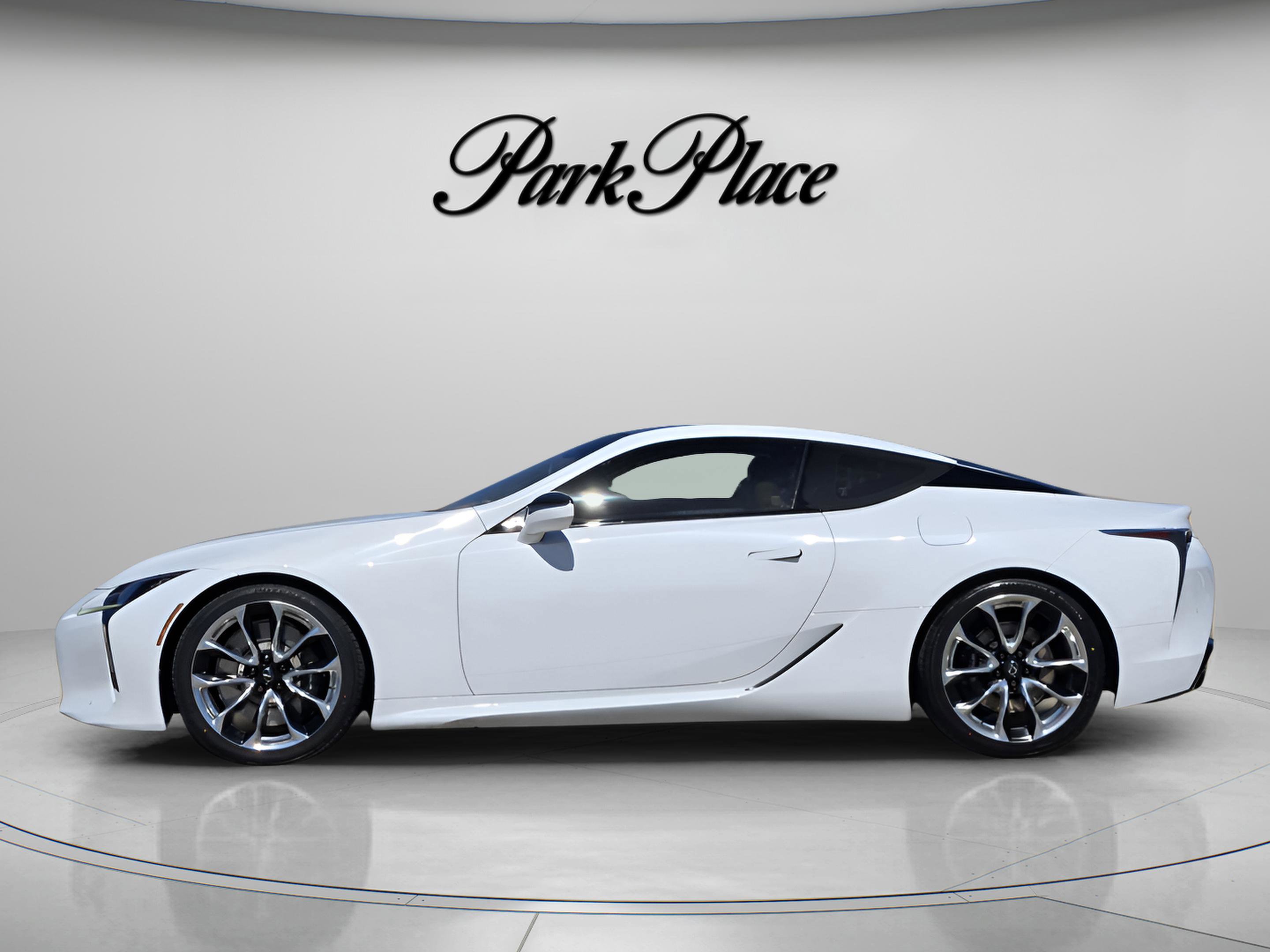 Used 2018 Lexus LC 500 Coupe RWD image 2