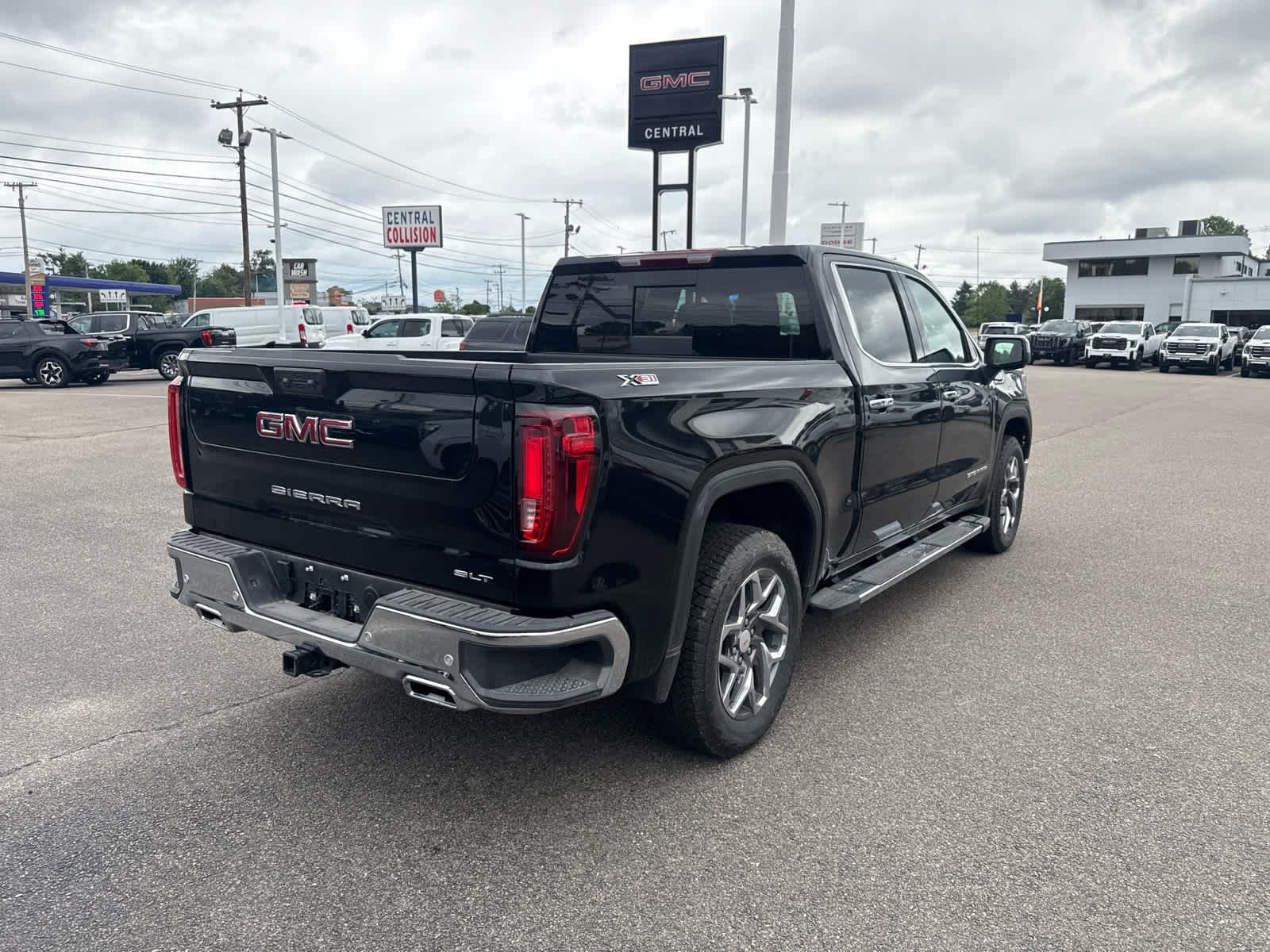 New 2026 GMC Sierra 1500 SLT w/ SLT Premium Plus Package AWD/4WD image 5