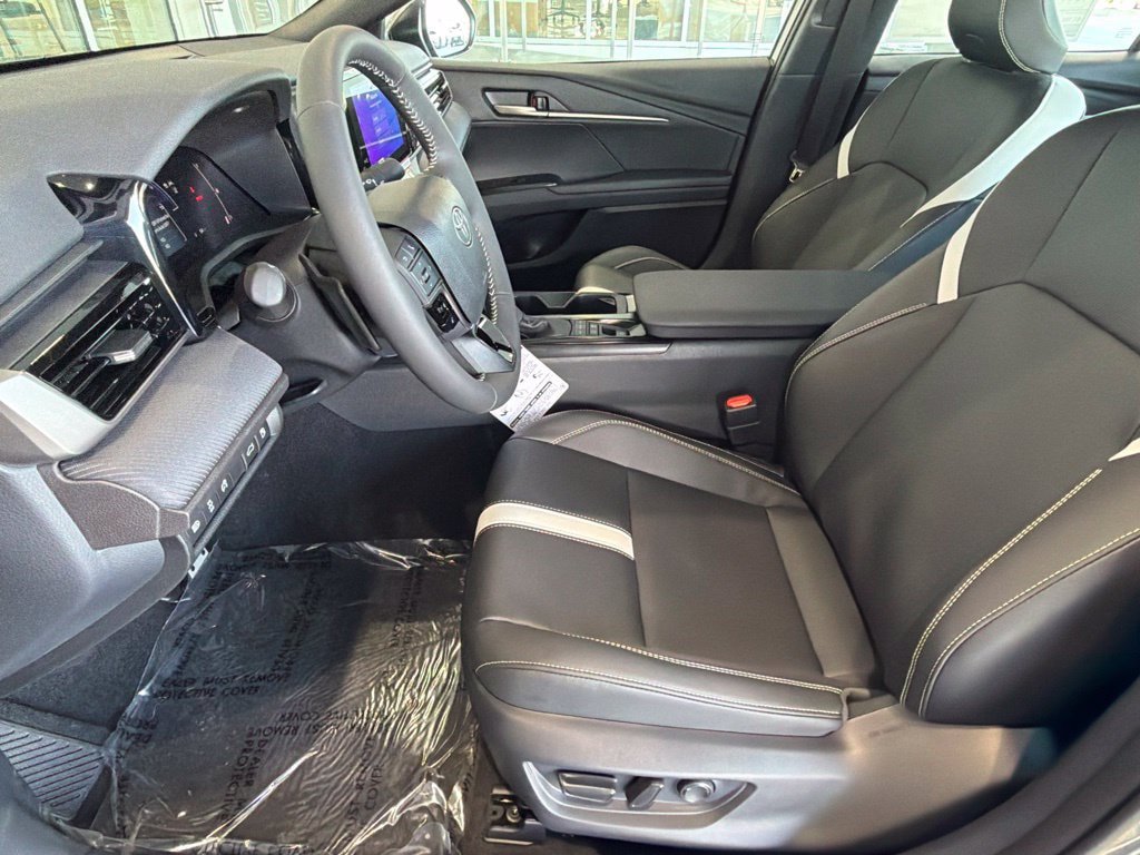 New 2026 Toyota Camry SE w/ Convenience Package FWD image 17