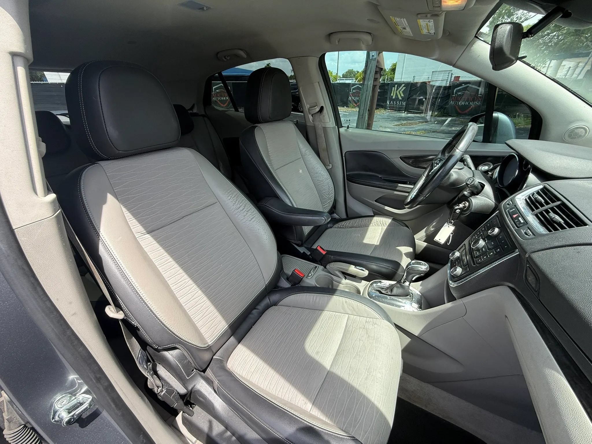 Used 2015 Buick Encore FWD image 27