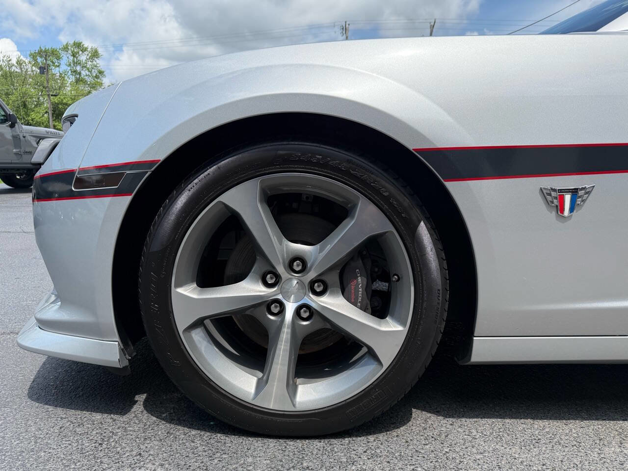 Used 2015 Chevrolet Camaro SS w/ Commemorative Special Edition image 44