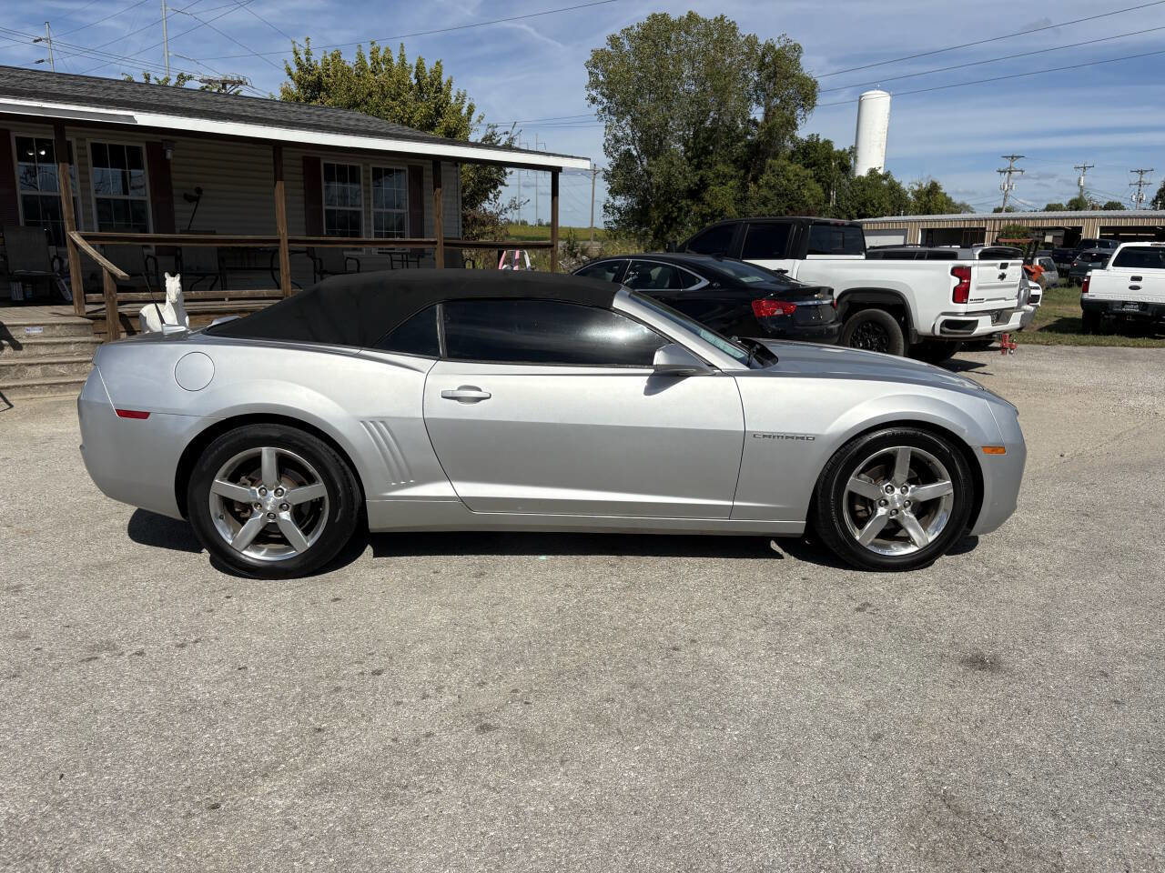 Used 2011 Chevrolet Camaro LT RWD image 4