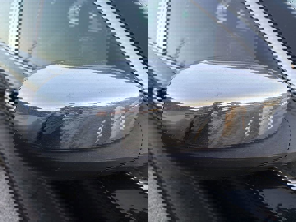 Used 2017 Ford Taurus Limited FWD image 4