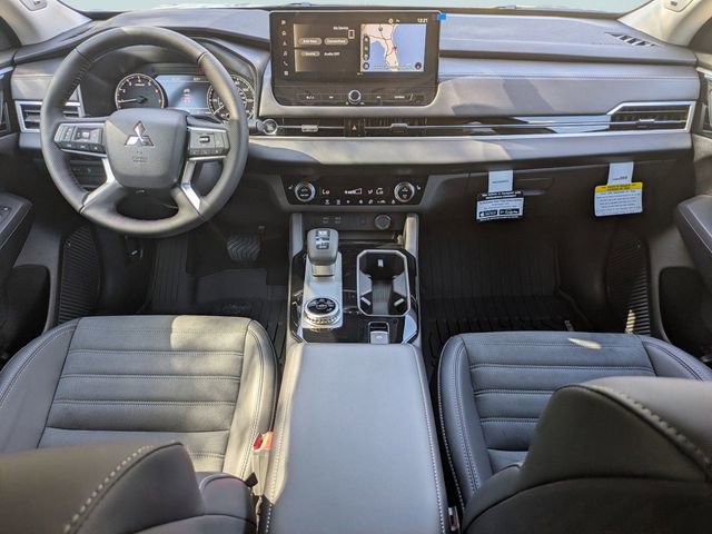 New 2026 Mitsubishi Outlander SE image 17