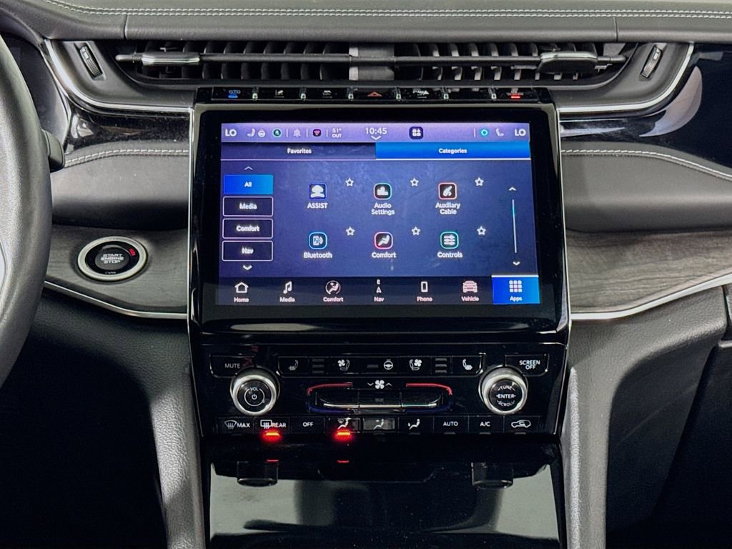 Used 2022 Jeep Grand Cherokee Overland w/ MOPAR Finishing Package image 16