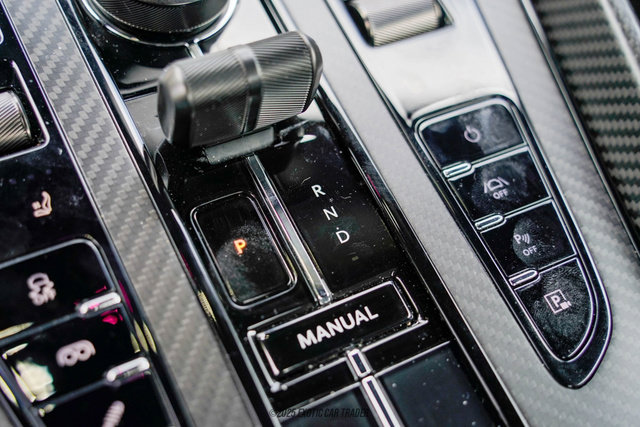 Used 2025 Aston Martin DB12 Coupe image 35