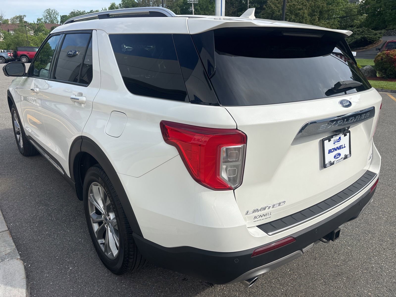 Certified 2023 Ford Explorer Limited w/ Limited Technology Package AWD/4WD image 5