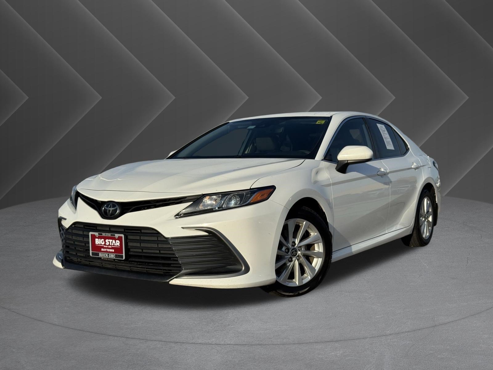 Used 2023 Toyota Camry LE FWD image 2