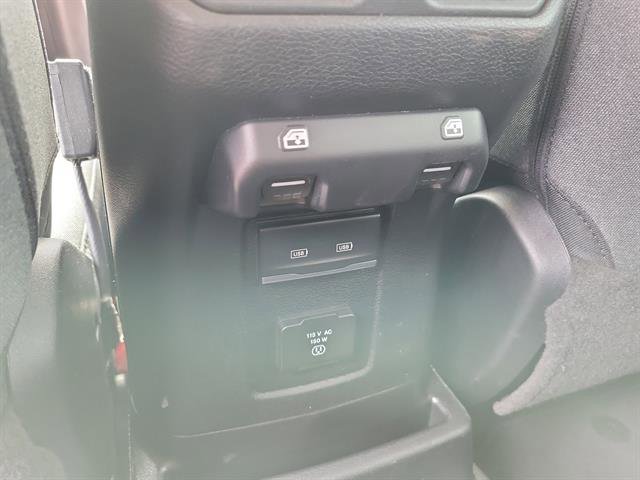 Used 2024 Jeep Wrangler Unlimited Sahara image 10