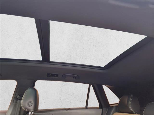 Used 2023 Volkswagen Atlas Cross Sport SEL Premium R-Line image 19