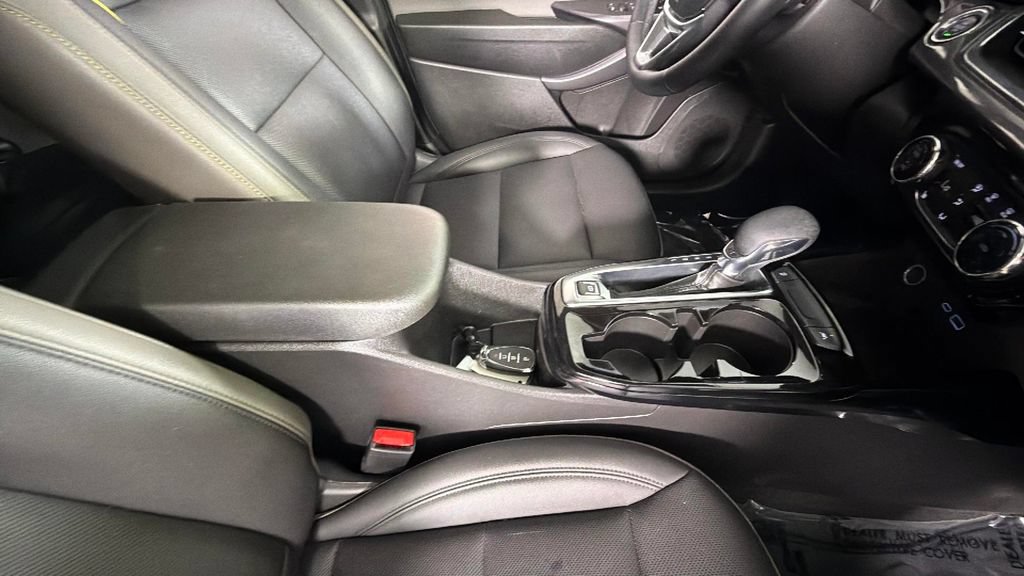 Certified 2024 Chevrolet Trax ACTIV w/ Sunroof Package FWD image 34