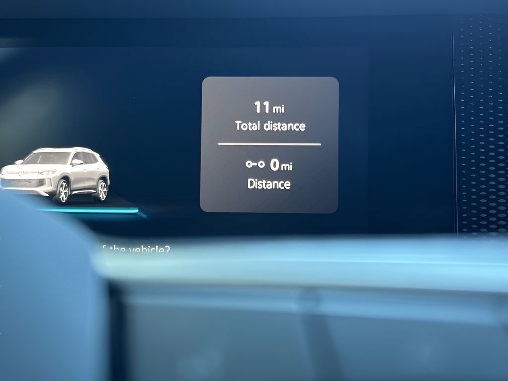 New 2026 Volkswagen Tiguan SE R-Line image 15