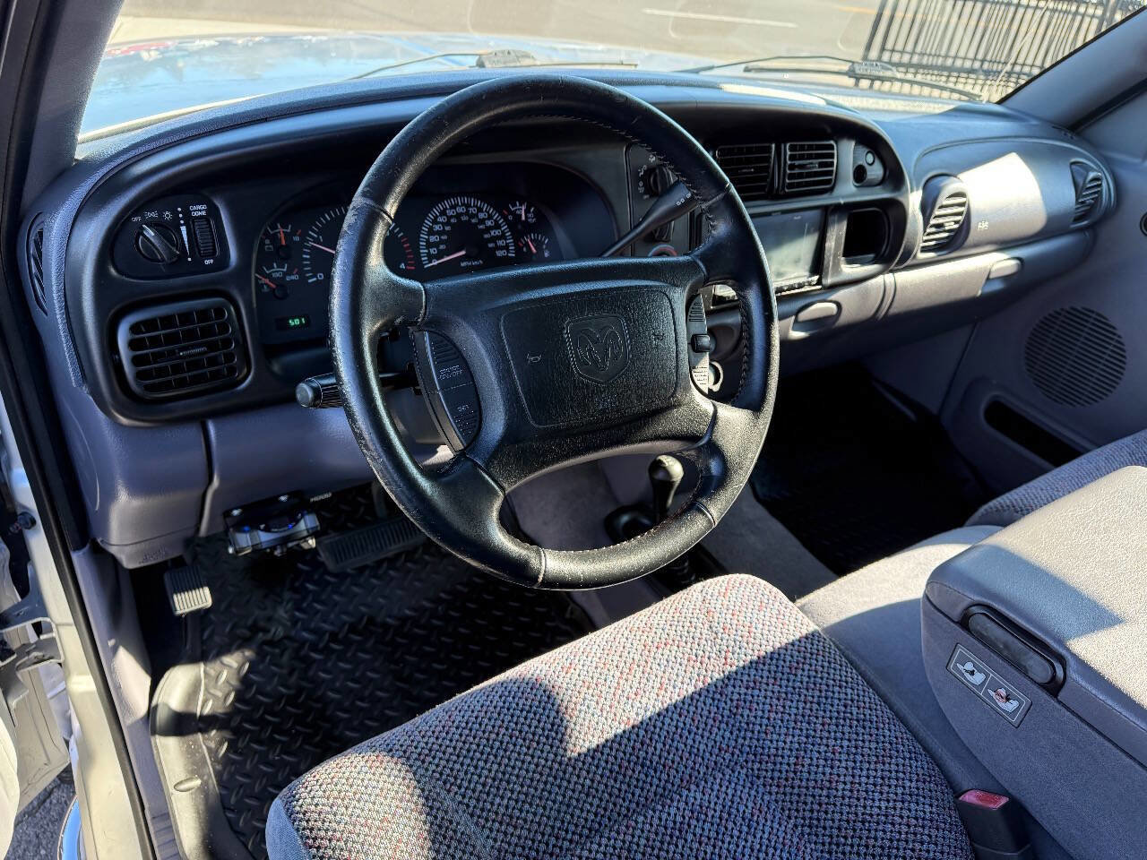 Used 2002 Dodge Ram 2500 Truck 4x4 Quad Cab image 16