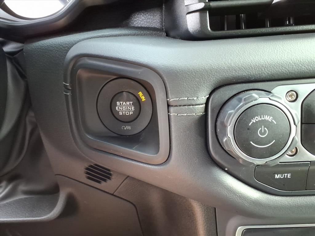 Certified 2025 Jeep Wrangler Unlimited Sahara AWD/4WD image 20