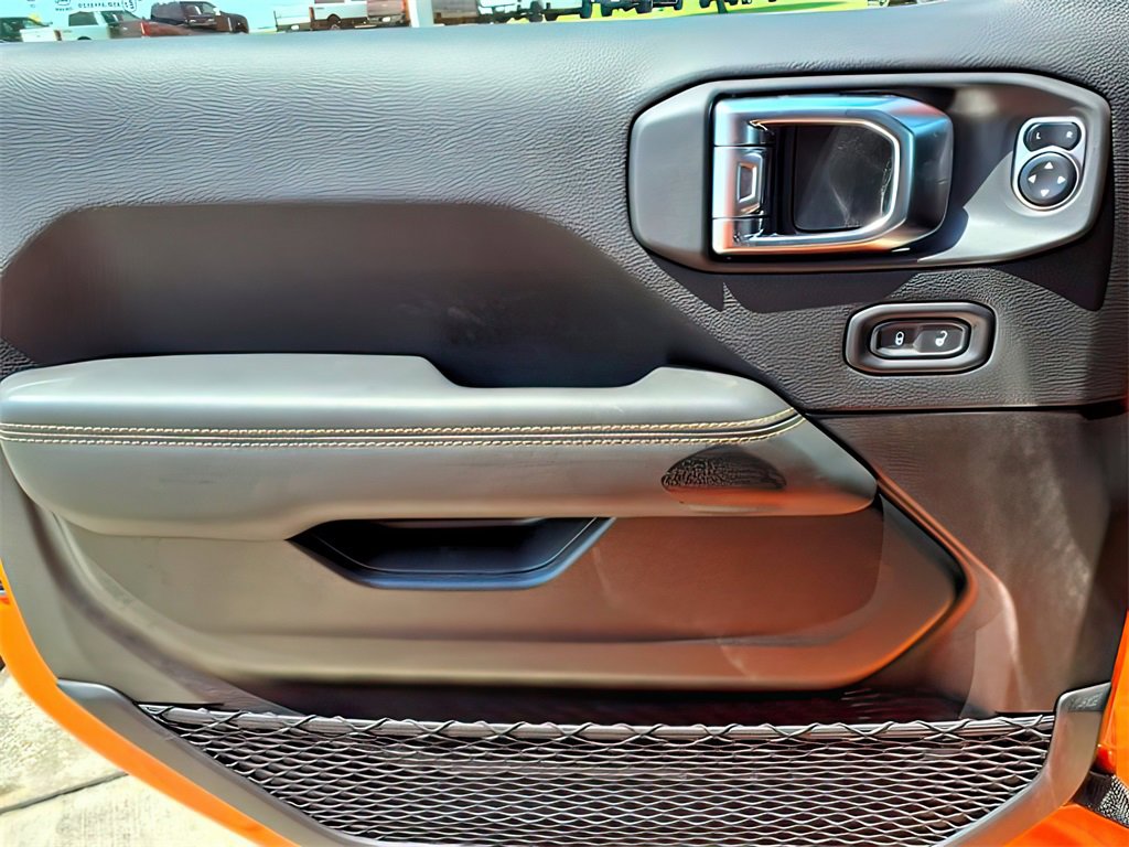 New 2025 Jeep Wrangler Sahara w/ Technology Group image 19