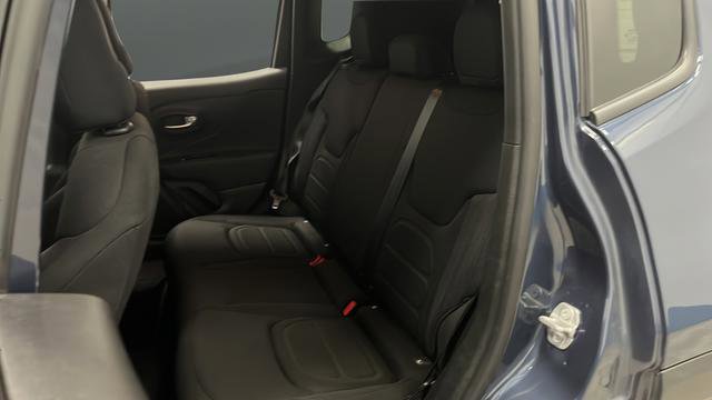 Used 2022 Jeep Renegade Latitude AWD/4WD image 23