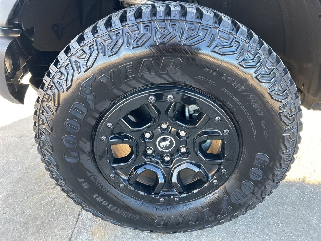 Used 2023 Ford Bronco Wildtrak image 35