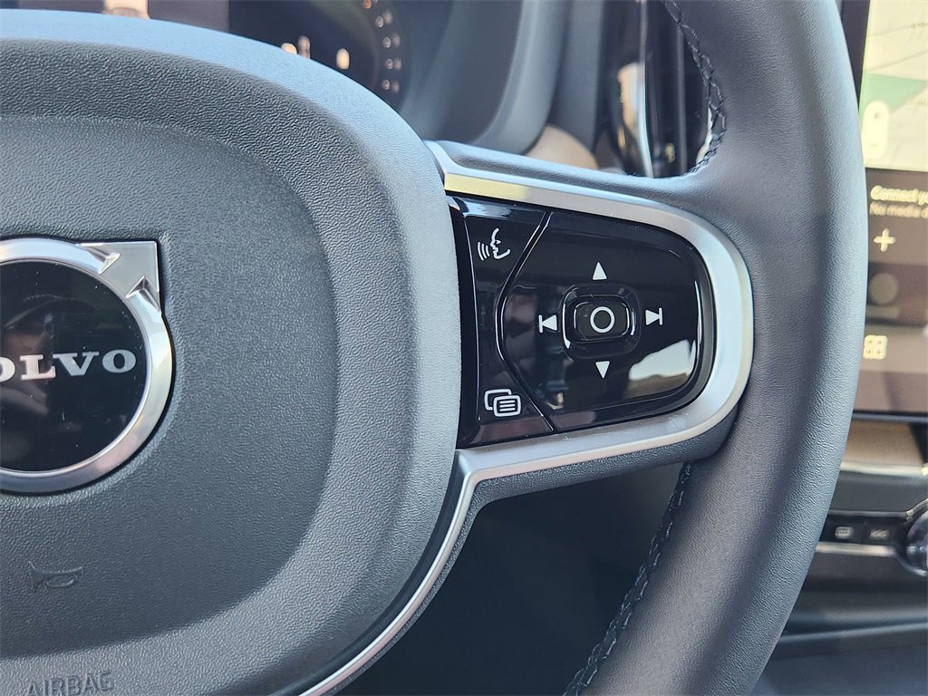 New 2026 Volvo XC60 B5 Plus w/ Climate Package image 17