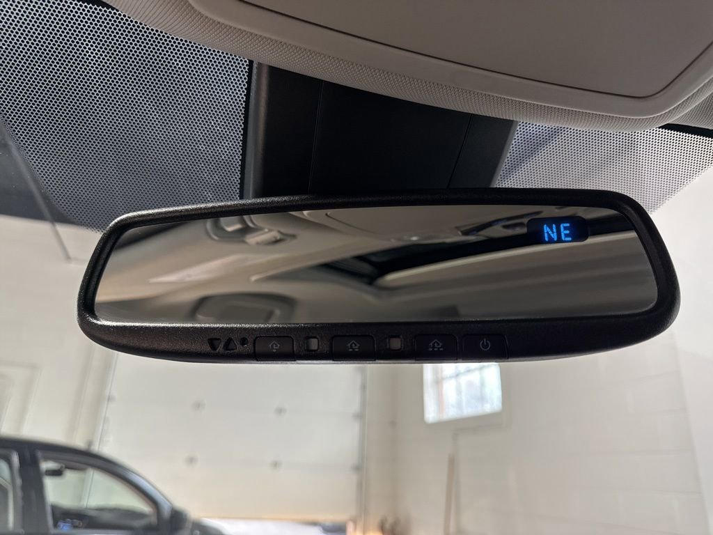 Used 2018 Toyota Sienna XLE Premium w/ Carpet Mat Package image 24