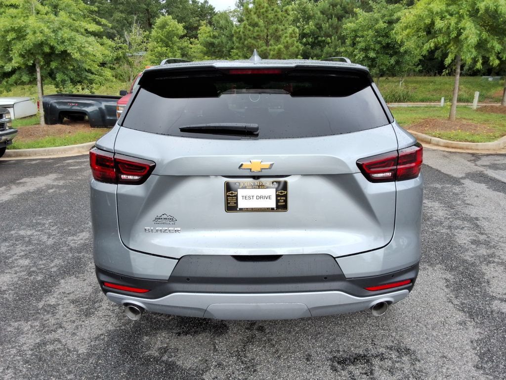 New 2026 Chevrolet Blazer LT w/ Convenience Package FWD image 7