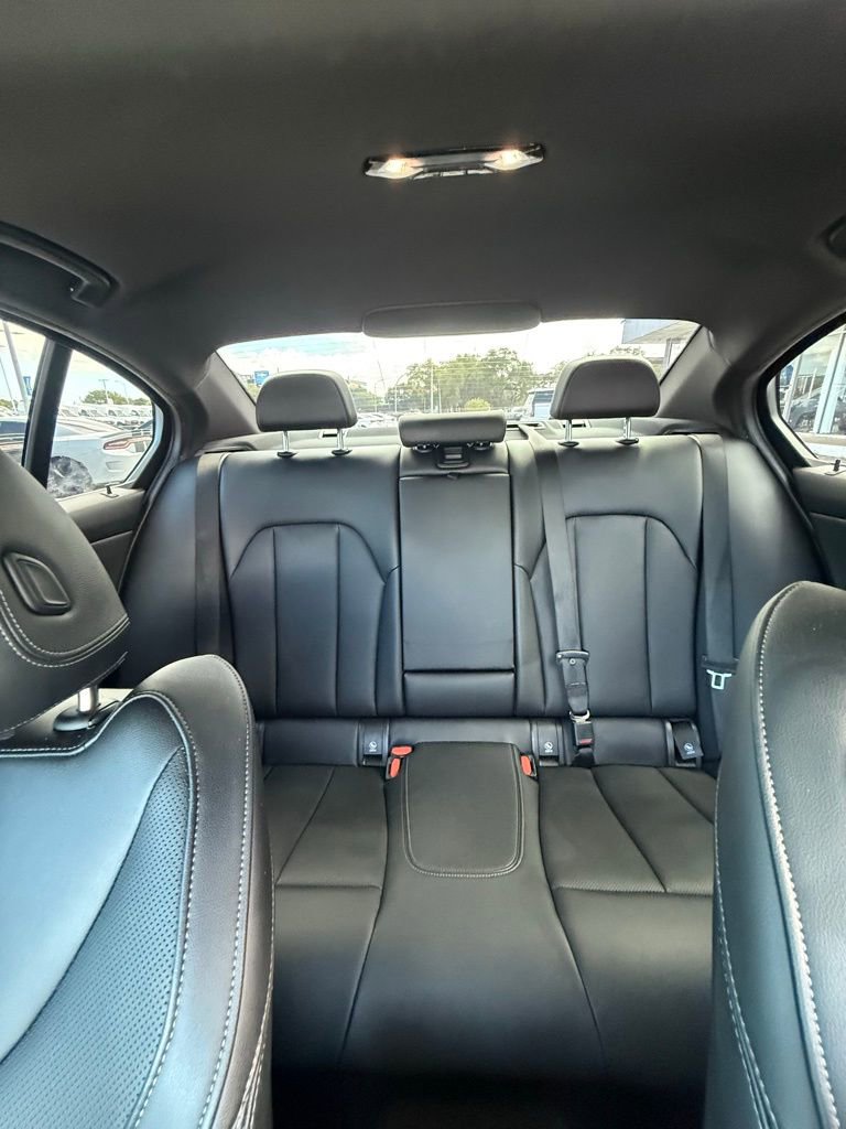 Used 2024 BMW 330i xDrive Sedan AWD/4WD image 18