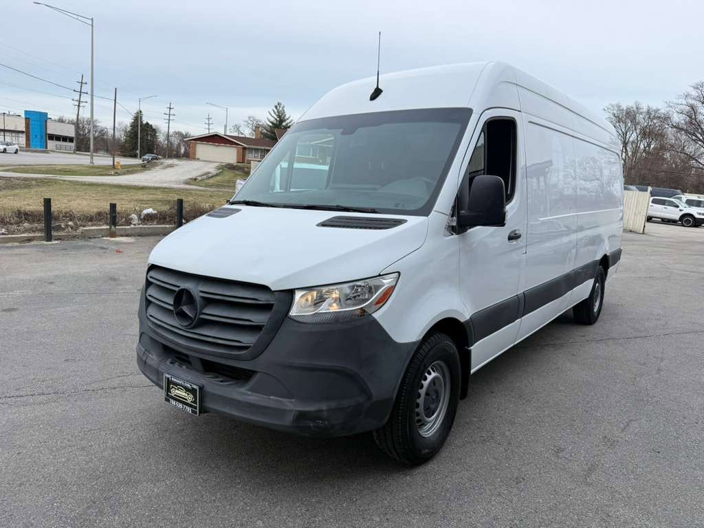 Used 2021 Mercedes-Benz Sprinter 2500 image 2