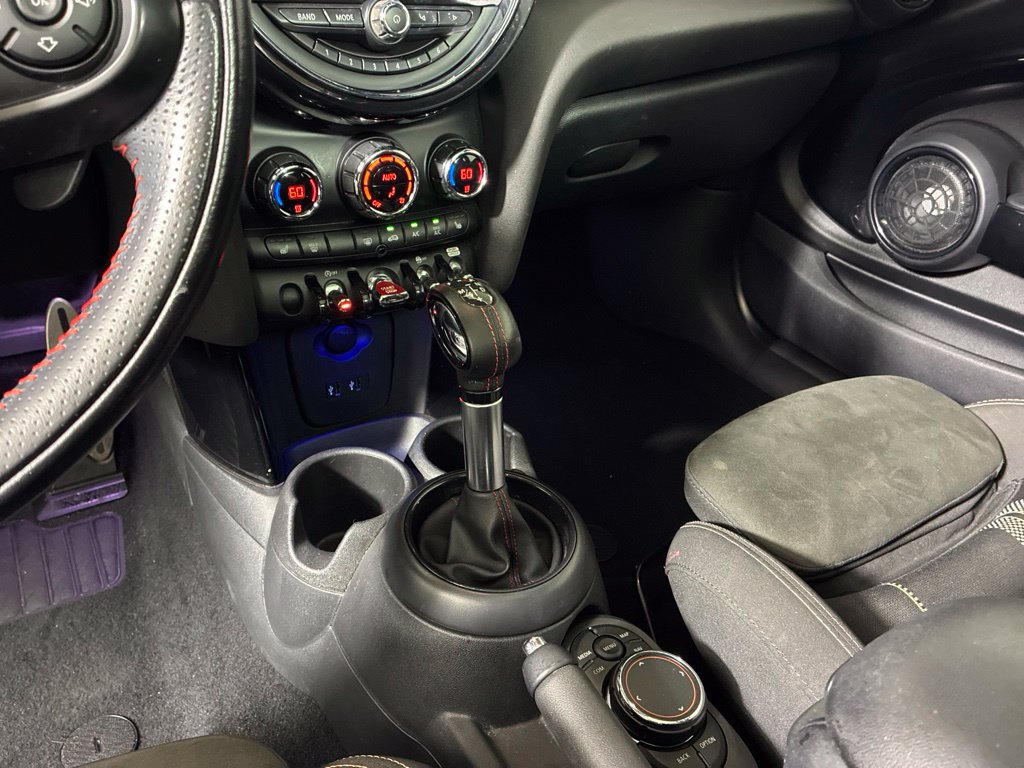 Used 2019 MINI Cooper John Cooper Works w/ Signature Upholstery Package FWD image 11