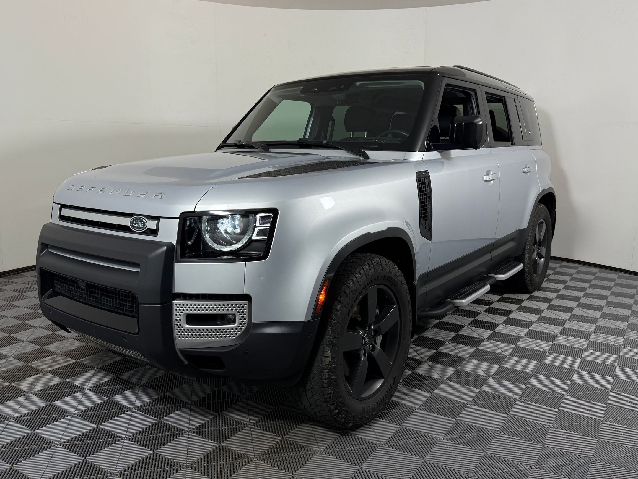 Used 2022 Land Rover Defender 110 SE
